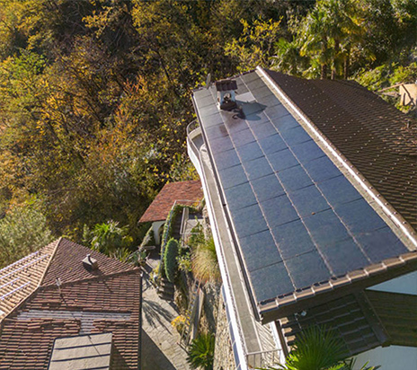 Impianto di pannelli solari off grid da 20 kW per abitazione privata in Svizzera